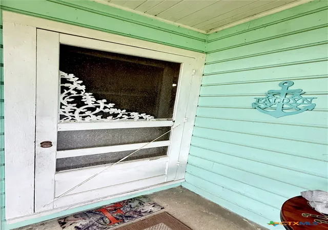 Photo 3 of Single family home for sale at 406 E Tres Palacios Ave, Palacios, TX 77465 | MLS# 625121 | Listing updated on 2026-09-14