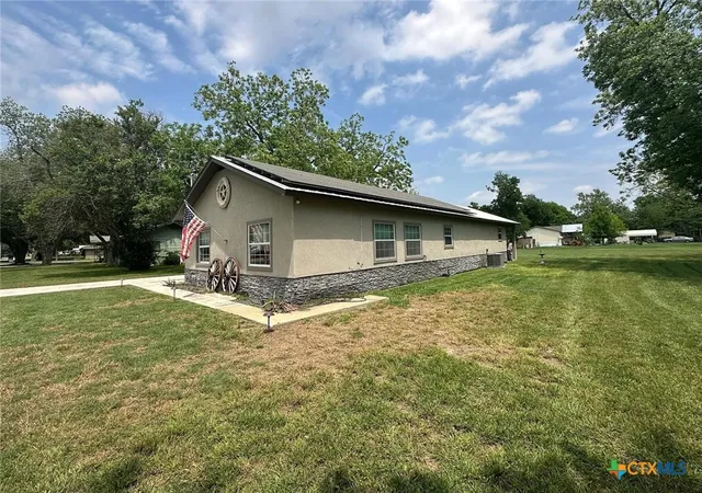 Photo 1 of Single family home for sale at 509 Reiley Rd, Seguin, TX 78155 | MLS# 625077 | Listing updated on 2026-09-29