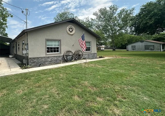 Photo 2 of Single family home for sale at 509 Reiley Rd, Seguin, TX 78155 | MLS# 625077 | Listing updated on 2026-09-29
