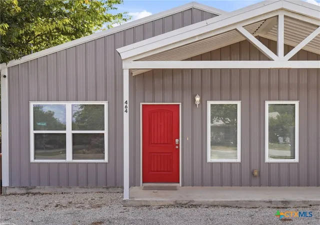 Photo 3 of Single family home for sale at 464 Pecan Row, New Braunfels, TX 78132 | MLS# 624848 | Listing updated on 2026-09-14