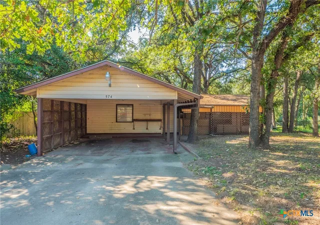 Photo 3 of Single family home for sale at 574 Oaklawn Dr, Rockdale, TX 76567 | MLS# 625252 | Listing updated on 2026-09-14
