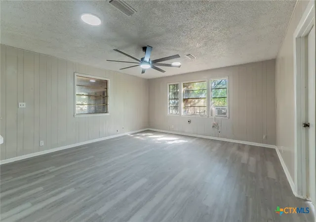 Photo 4 of Single family home for sale at 574 Oaklawn Dr, Rockdale, TX 76567 | MLS# 625252 | Listing updated on 2026-09-14