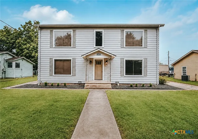 Photo 1 of Multi family home for sale at 1503 E Virginia Ave, Victoria, TX 77901 | MLS# 625273 | Listing updated on 2026-09-15