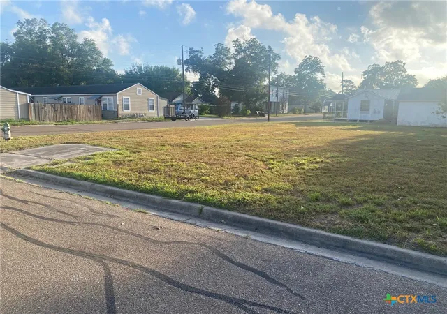 Photo 3 of Land for sale at 808 N Jecker St, Victoria, TX 77901 | MLS# 625179 | Listing updated on 2026-09-15