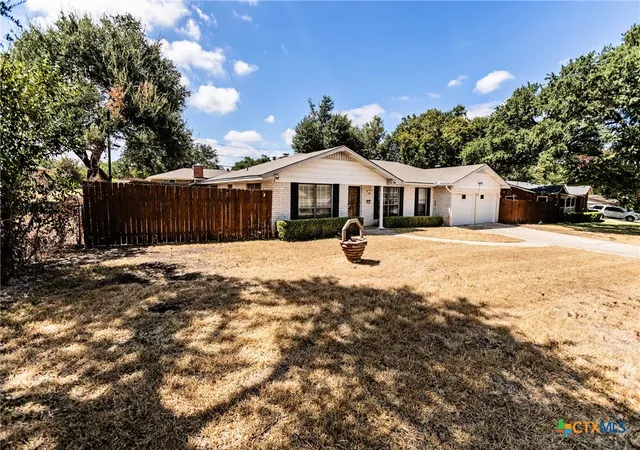 Photo 3 of Single family home for sale at 3205 Pin Oak Dr, Temple, TX 76502 | MLS# 625164 | Listing updated on 2026-10-07