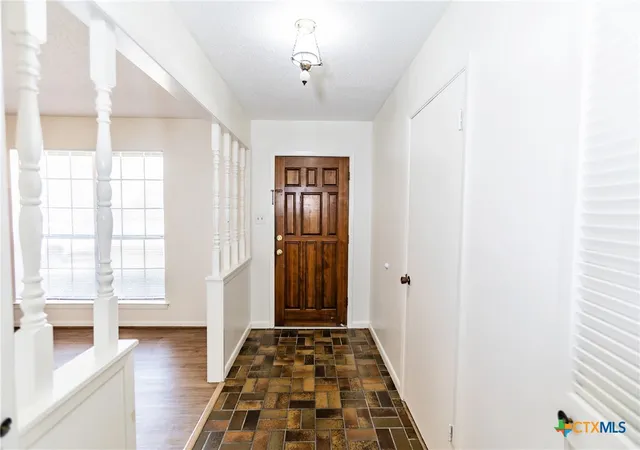 Photo 4 of Single family home for sale at 3205 Pin Oak Dr, Temple, TX 76502 | MLS# 625164 | Listing updated on 2026-10-07