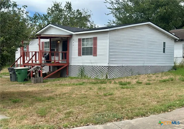 Photo 2 of Manufactured home for sale at 608 E 2nd Street, Victoria, TX 77901 | MLS# 625306 | Listing updated on 2026-09-15