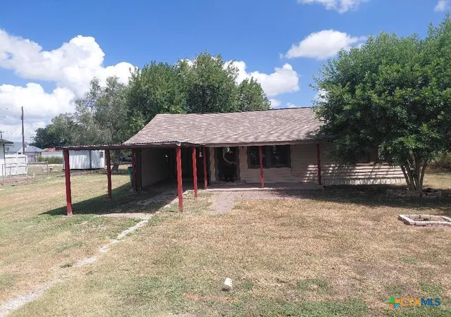 Photo 1 of Single family home for sale at 107 E Saint Mary St, Runge, TX 78151 | MLS# 625330 | Listing updated on 2026-10-07
