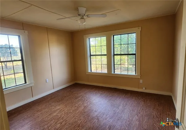 Photo 4 of Single family home for sale at 107 E Saint Mary St, Runge, TX 78151 | MLS# 625330 | Listing updated on 2026-10-07