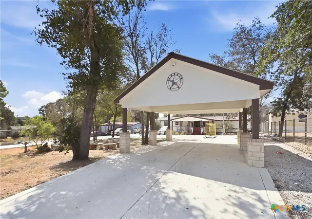 Listing Photo 4 - Condo for sale in building located at 4426 Lost Hls Dr, Elmendorf, TX 78112