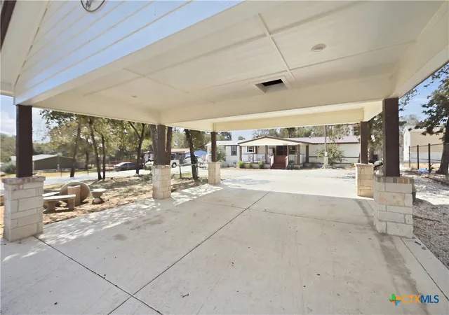 Listing Photo 5 - Condo for sale in building located at 4426 Lost Hls Dr, Elmendorf, TX 78112