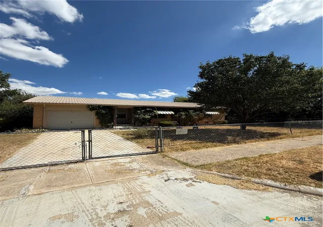 Photo 1 of Single family home for sale at 711 S 3rd Street, Copperas Cove, TX 76522 | MLS# 625364 | Listing updated on 2026-09-17