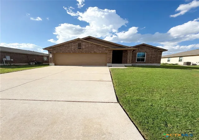 Photo 1 of Single family home for sale at 1619 Wedgewood Trl, Lockhart, TX 78644 | MLS# 625145 | Listing updated on 2026-09-29