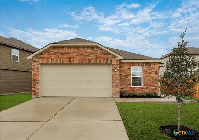 Single family home for sale at 301 Crescent Park Dr, Jarrell, TX 76537 | MLS# 625407