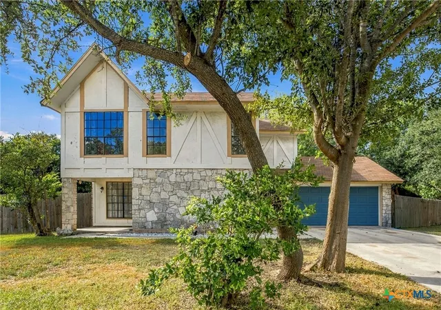 Photo 1 of Single family home for sale at 310 Park Village Ln, Seguin, TX 78155 | MLS# 625256 | Listing updated on 2026-09-17