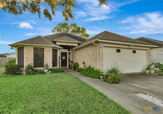 Photo 1 of Single family home for sale at 107 Windwood Ln, Victoria, TX 77904 | MLS# 625343 | Listing updated on 2026-10-07