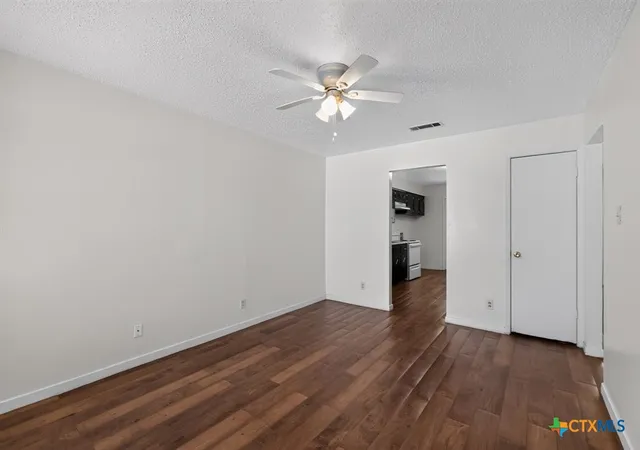 Listing Photo 4 - Condo for sale in building located at 914 Travis Ln, Harker Heights, TX 76548