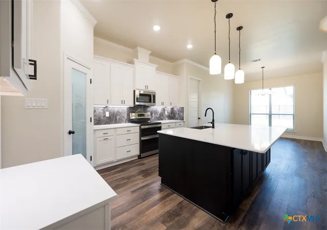 Photo 3 of Single family home for sale at 1058 Winchester Dr, Nolanville, TX 76559 | MLS# 625445 | Listing updated on 2026-09-16