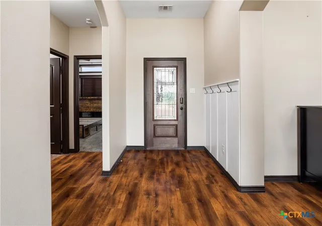 Photo 4 of Single family home for sale at 615 Mason Cir, Victoria, TX 77904 | MLS# 625423 | Listing updated on 2026-09-16