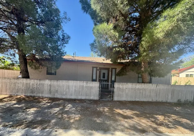 Photo 2 of Single family home for sale at 560 Siesta St, Clarkdale, AZ 86324 | MLS# 7077918 | Listing updated on 2026-10-03