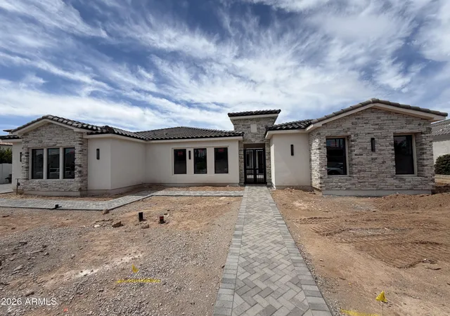 Photo 1 of Single family home for sale at 5620 S Gemstone Dr, Chandler, AZ 85249 | MLS# 6858715 | Listing updated on 2026-09-10