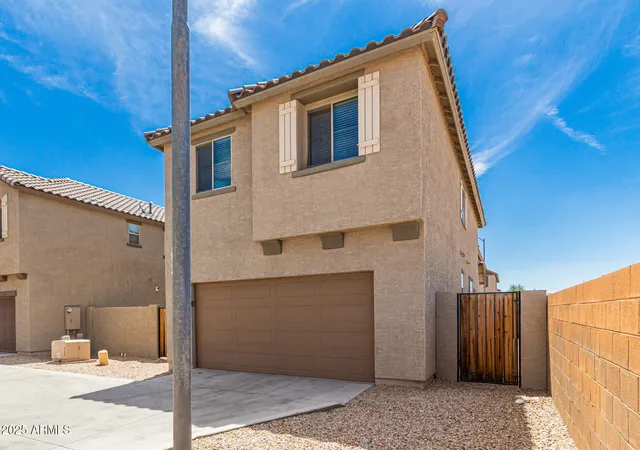 Photo 3 of Single family home for sale at 838 E Agua Fria Ln, Avondale, AZ 85323 | MLS# 7099554 | Listing updated on 2026-10-29