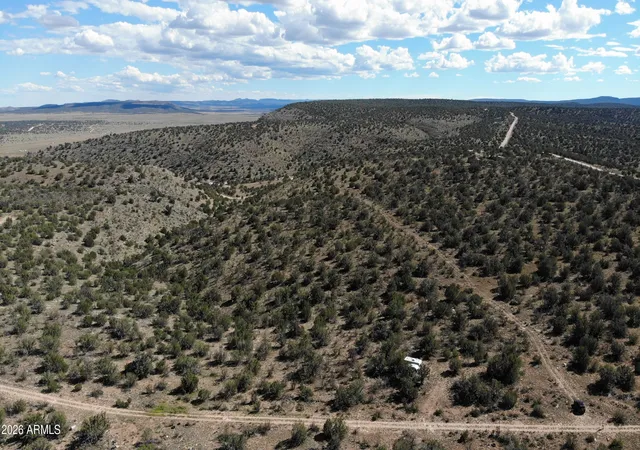 Photo 3 of Land for sale at 29399 W Stagecoach Ln #853, Seligman, AZ 86337 | MLS# 6963477 | Listing updated on 2026-09-10
