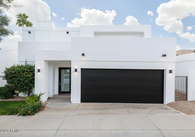 Photo 2 of Single family home for sale at 3033 E Claremont Ave, Phoenix, AZ 85016 | MLS# 6981228 | Listing updated on 2026-09-06