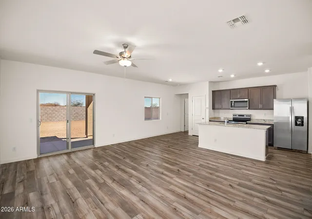 Photo 4 of Single family home for sale at 659 W Pintail Dr, Casa Grande, AZ 85122 | MLS# 6975725 | Listing updated on 2026-10-05