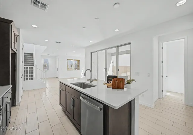 Photo 4 of Single family home for sale at 10295 S Cave Spring Trl, Apache Junction, AZ 85120 | MLS# 7004576 | Listing updated on 2026-09-02