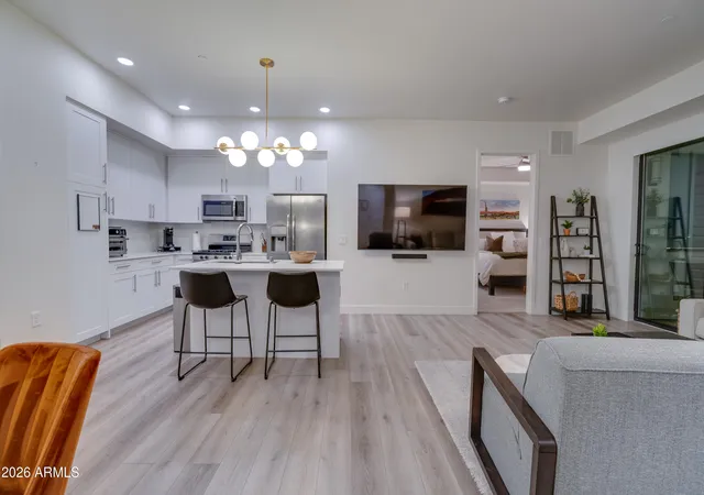 Listing Photo 1 - Condo for sale in building located at 7300 E Earll Dr, Scottsdale, AZ 85251 - Unit #3022
