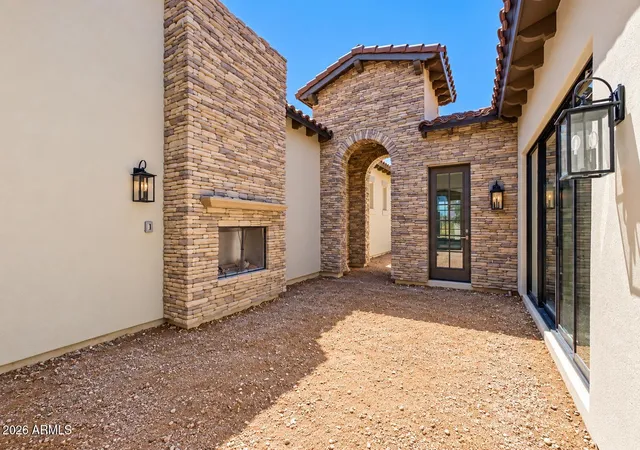 Photo 3 of Single family home for sale at 6431 E Flatiron Loop, Gold Canyon, AZ 85118 | MLS# 7015298 | Listing updated on 2026-09-17