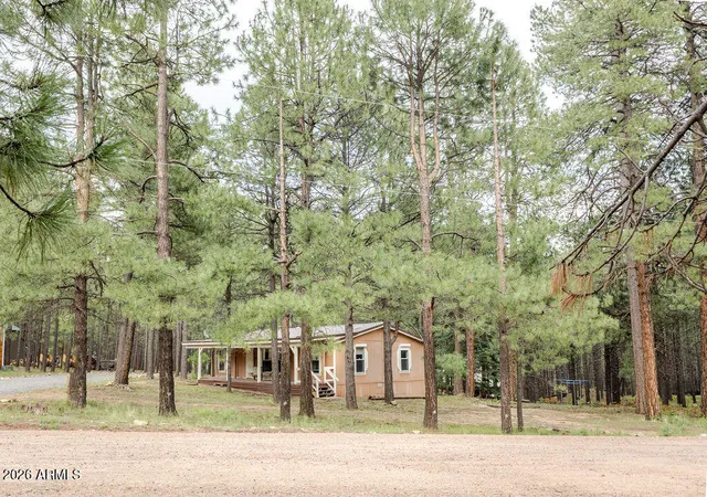 Photo 3 of Manufactured home for sale at 659 Mule Springs Trl, Forest Lakes, AZ 85931 | MLS# 7010688 | Listing updated on 2026-09-12
