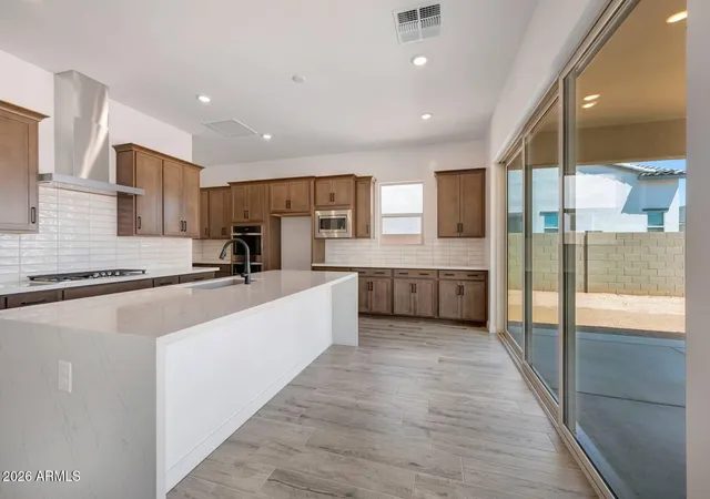 Photo 2 of Sale Pending at 821 W J Waltz Way, Apache Junction, AZ 85120 | MLS# 7014090 | Listing updated on 2026-09-11
