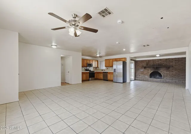Photo 4 of Single family home for sale at 6452 W Thomas Rd, Phoenix, AZ 85033 | MLS# 7022121 | Listing updated on 2026-09-11