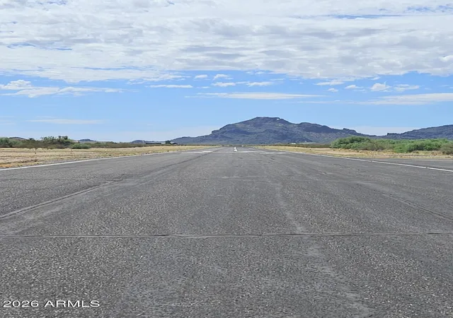 Photo 2 of Land for sale at 0 N 515th Avenue, Aguila, AZ 85320 | MLS# 7022524 | Listing updated on 2026-09-11