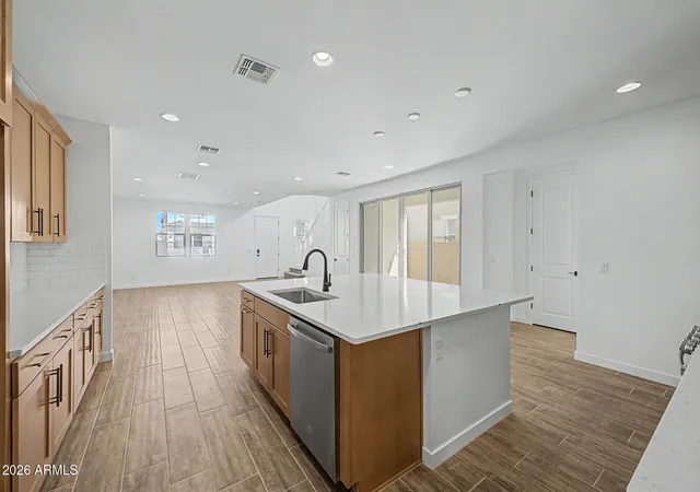 Photo 3 of Sale Pending at 10269 S Cave Spring Trl, Apache Junction, AZ 85120 | MLS# 7026614 | Listing updated on 2026-09-17