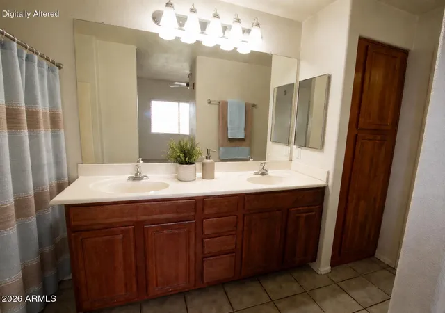Photo 4 of House for sale at 920 E Devonshire Ave #2002, Phoenix, AZ 85014 | MLS# 7047826 | Listing updated on 2026-09-18