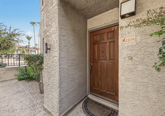Listing Photo 3 - Condo for sale in building located at 10019 E Mountain Vw Rd, Scottsdale, AZ 85258 - Unit #1105
