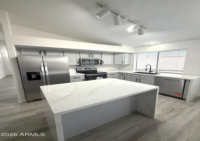 Photo 4 of Single family home for sale at 7939 W Kimberly Way, Glendale, AZ 85308 | MLS# 7055103 | Listing updated on 2026-09-23