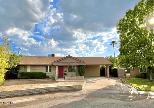 Photo 3 of Single family home for sale at 11208 N 38th Place, Phoenix, AZ 85028 | MLS# 7076440 | Listing updated on 2026-09-12