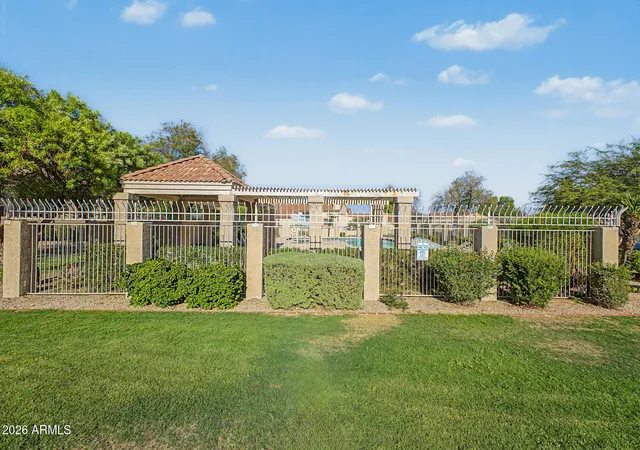 Photo 4 of Townhouse for sale at 13838 S 41st Place, Phoenix, AZ 85044 | MLS# 7070542 | Listing updated on 2026-10-02