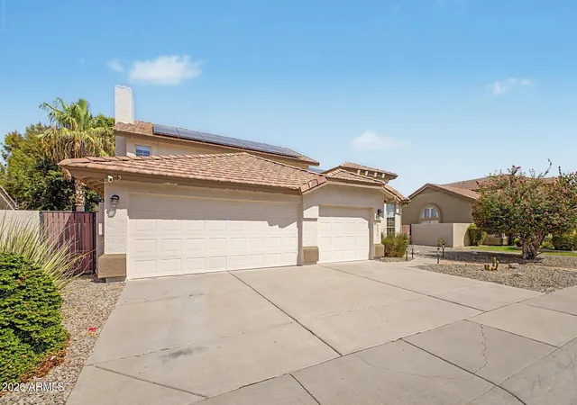 Photo 2 of Single family home for sale at 19431 N 67th Drive, Glendale, AZ 85308 | MLS# 7073888 | Listing updated on 2026-09-02