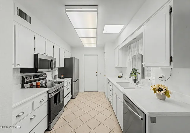 Photo 3 of Single family home for sale at 11033 W Bluefield Ct, Sun City, AZ 85351 | MLS# 7058520 | Listing updated on 2026-09-19