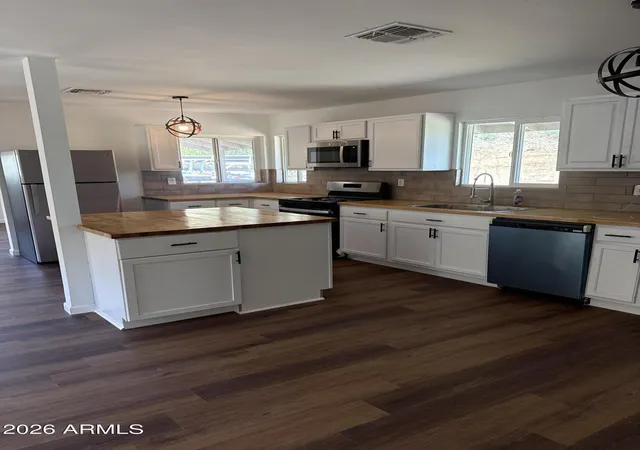 Photo 4 of Single family home for sale at 642 W Eagles Blf, Globe, AZ 85501 | MLS# 7058525 | Listing updated on 2026-09-08