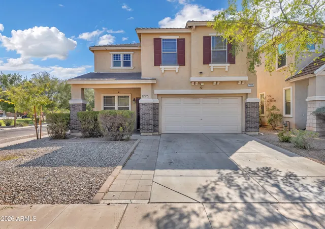 Photo 2 of Sale Pending at 7225 S 40th Avenue, Phoenix, AZ 85041 | MLS# 7074580 | Listing updated on 2026-09-17