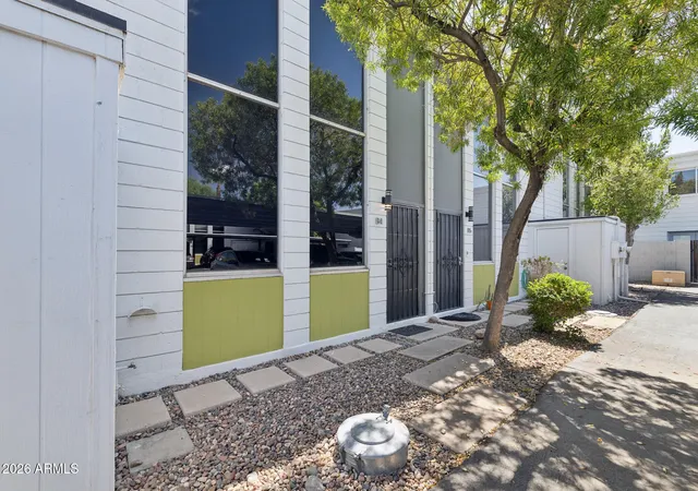 Photo 3 of Townhouse for sale at 385 W Pierson St #B4, Phoenix, AZ 85013 | MLS# 7085147 | Listing updated on 2026-09-26