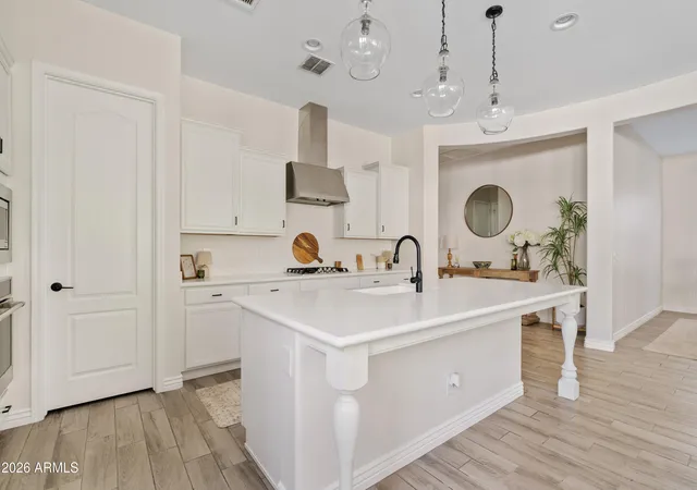 Photo 4 of Sale Pending at 224 W Fellars Dr, Phoenix, AZ 85023 | MLS# 7065570 | Listing updated on 2026-09-11