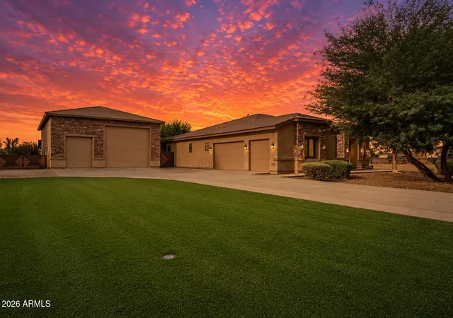 Photo 3 of Sale Pending at 494 W Via De Palmas, San Tan Valley, AZ 85140 | MLS# 7076932 | Listing updated on 2026-09-18