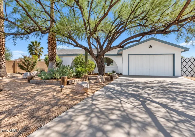 Photo 1 of Single family home for sale at 161 W 15th Avenue, Apache Junction, AZ 85120 | MLS# 7081229 | Listing updated on 2026-09-30